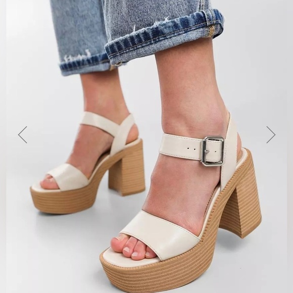 NEW STEVE MADDEN - MADDEN GIRL stacked wooden platform sandal in ivory - Picture 1 of 8